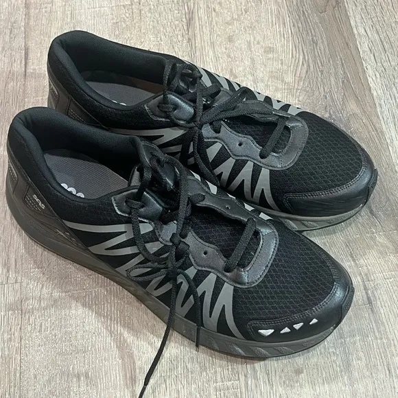 $225 Men’s 12.5 M SAS NOLA Pursuit Sport Sneaker Black / Gray Meramax Gym Sole