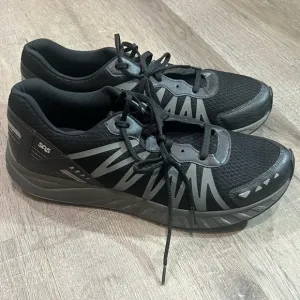 $225 Men’s 12.5 M SAS NOLA Pursuit Sport Sneaker Black / Gray Meramax Gym Sole