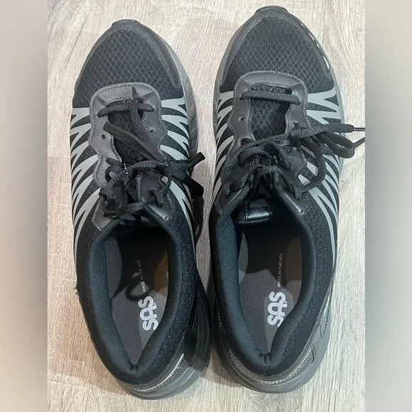 $225 Men’s 12.5 M SAS NOLA Pursuit Sport Sneaker Black / Gray Meramax Gym Sole