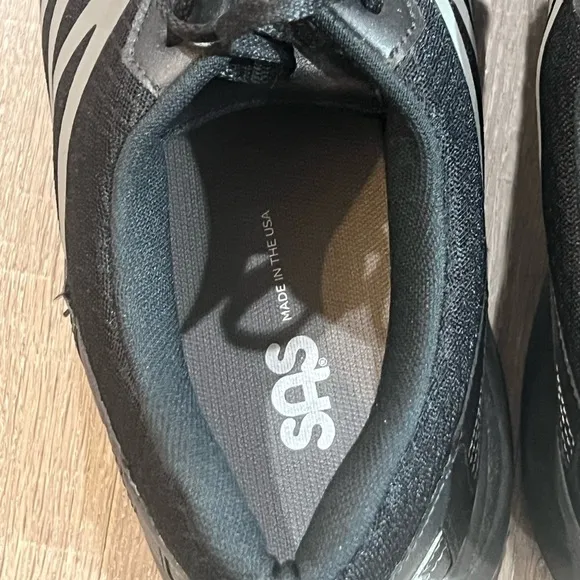 $225 Men’s 12.5 M SAS NOLA Pursuit Sport Sneaker Black / Gray Meramax Gym Sole