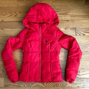 Abercrombie &amp; Fitch Down Hooded Puffer Jacket Cherry Red Women’s Size XS