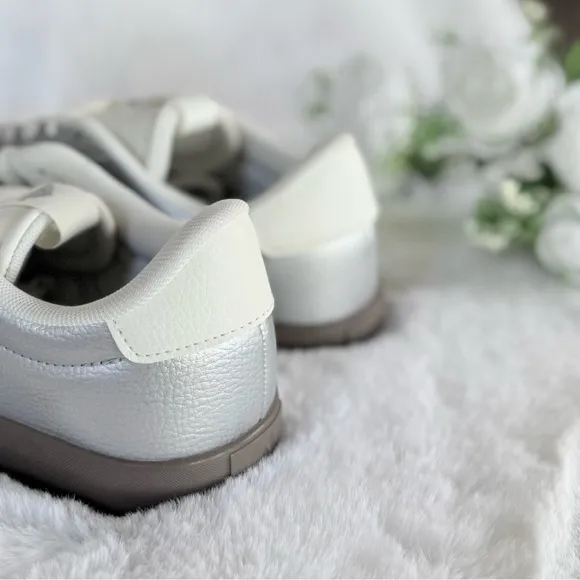 ADIDAS 10 NWT VL Court 3.0 Shoes Women’s Sneakers in Metallic / Off White / Gum
