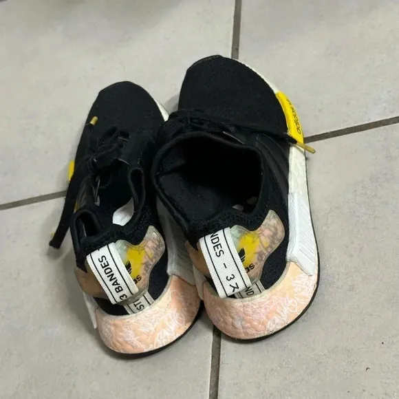 Adidas Black sneakers NMD R1 black size 4