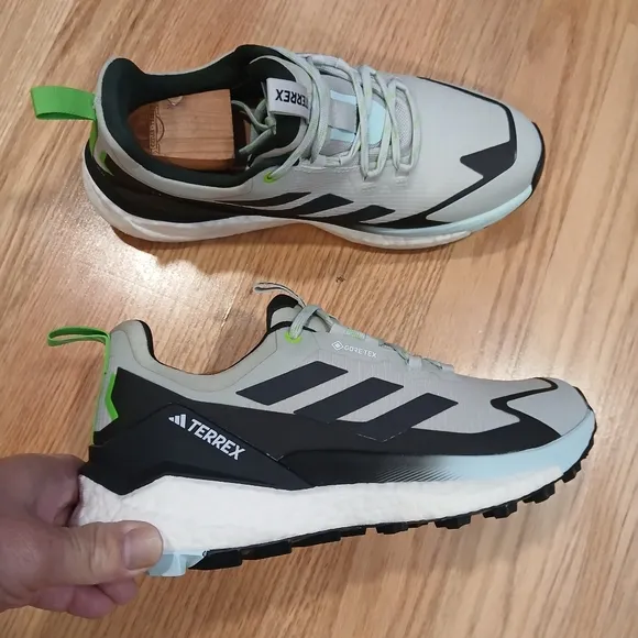 Adidas Boost TerrexFree Hiker II Gore-Tex Trail-Running Shoes Size 8 For Women