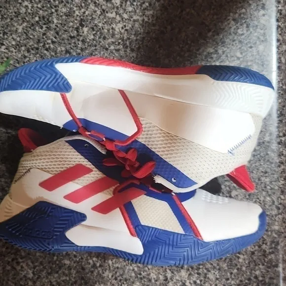 ADIDAS court shoes youth size 6 red white blue good condition