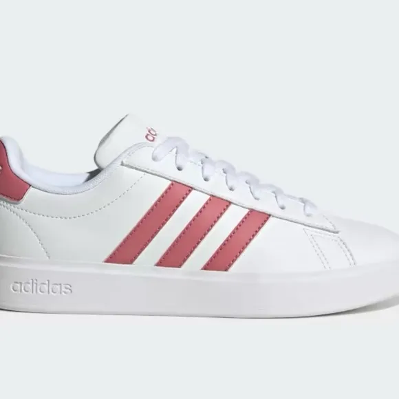 Adidas Grand Court 2.0 NWT women’s white &amp; pink shoes size 9