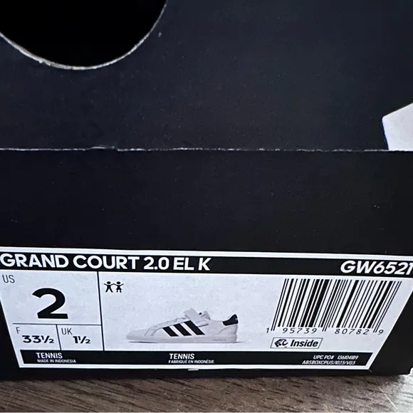 Adidas Grand Court 2.0 white &amp; black shoes boys size 2 NWT