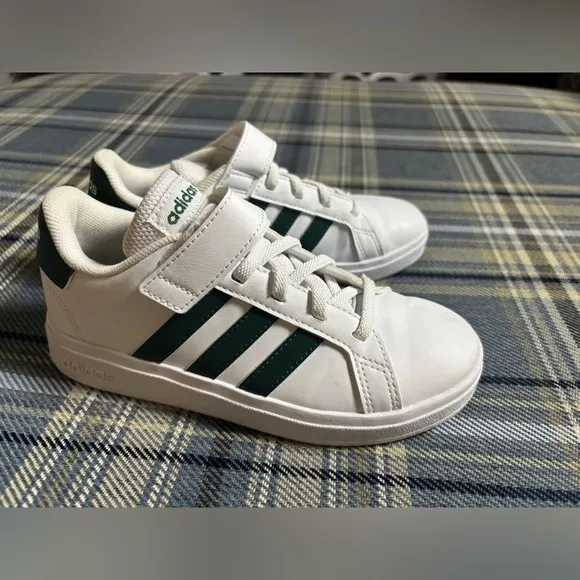 Adidas Grand Court Lace Up Shoes Cloud White and Collegiate Green