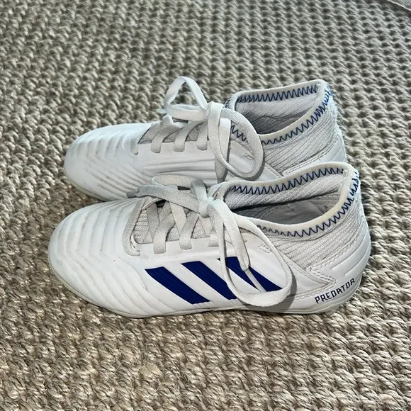 ADIDAS KIDS PREDATOR SOCCER CLEATS SNEAKERS SHOES size 10.5