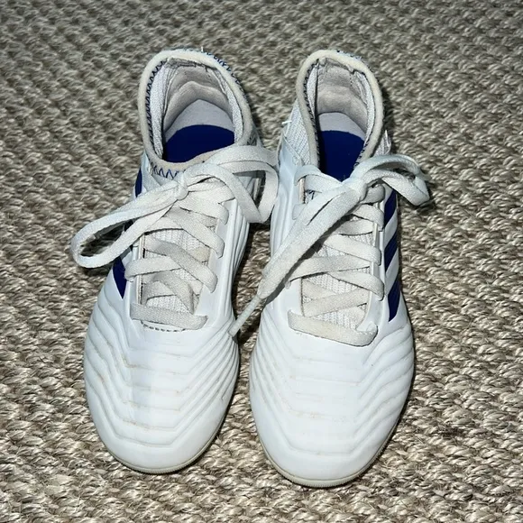 ADIDAS KIDS PREDATOR SOCCER CLEATS SNEAKERS SHOES size 10.5