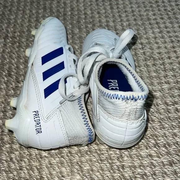 ADIDAS KIDS PREDATOR SOCCER CLEATS SNEAKERS SHOES size 10.5