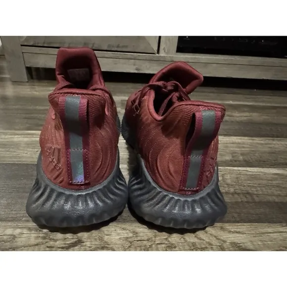 Adidas Men's Size 11 HWA 1Y3001 ALPHABOUNCE Sneaker Run  Burgundy