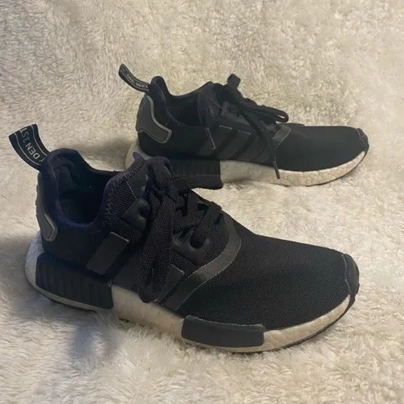 Adidas NMD_R1 SHOES Size 5