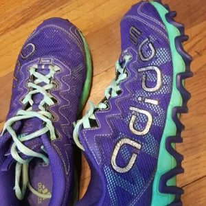 ♨👟Adidas Ortholites cross trainers