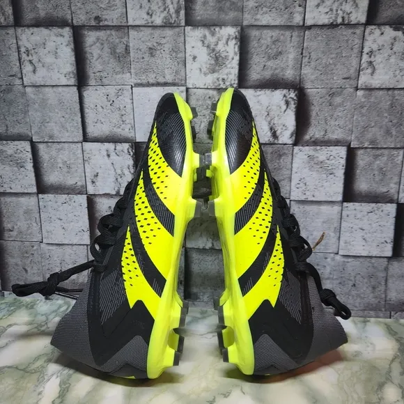 Adidas Predator Accuracy .2 Firm Ground Soccer Cleat Size 6 Black Yellow