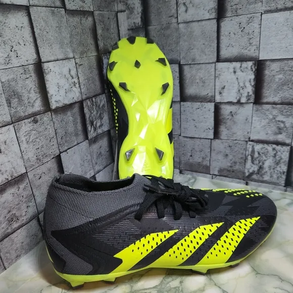 Adidas Predator Accuracy .2 Firm Ground Soccer Cleat Size 6 Black Yellow