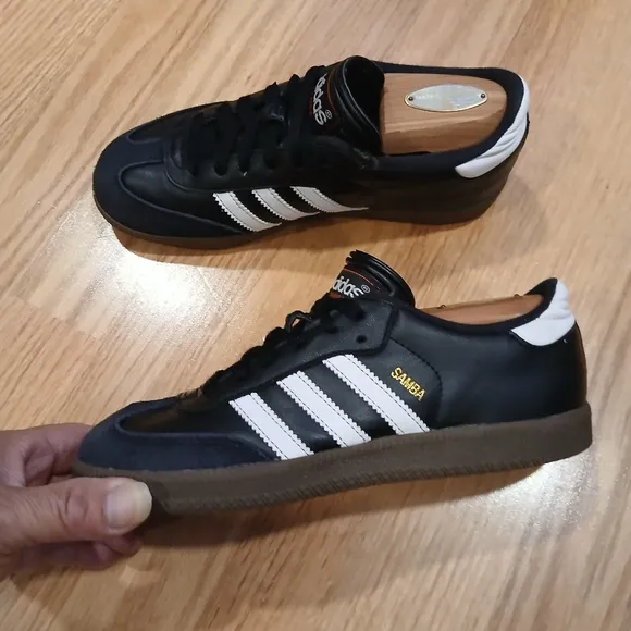 Adidas Samba Classic Soccer Shoes Size 4 Youth/5.5 Women