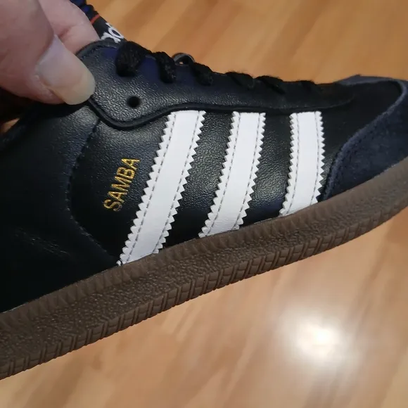 Adidas Samba Classic Soccer Shoes Size 4 Youth/5.5 Women