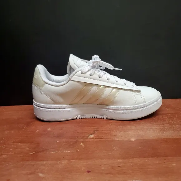 Adidas Size 6 Grand Court Alpha White Tennis Shoes GY7056