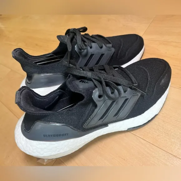 Adidas Ultraboost 22 women’s running 🏃‍♀️