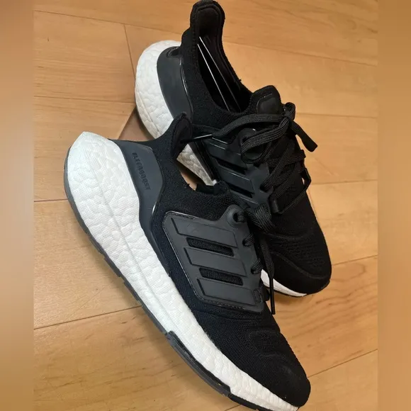 Adidas Ultraboost 22 women’s running 🏃‍♀️