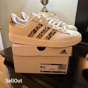 Adidas Women's Grand Court 2.0 Sneakers White Leopard Print Size 8.5