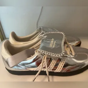 ADIDAS X WALES BONNER SILVER SAMBA SHOES