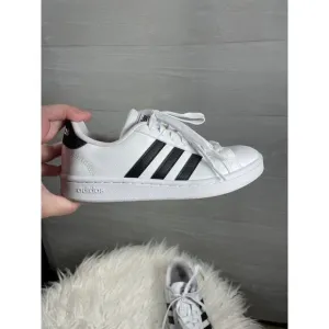 Adidas Grand Court Shoes - Size 5.5 - Excellent Condition