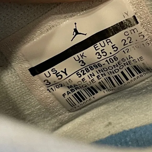 Air Jordan 11 Retro Low UNC WhiteBlue Sneakers Shoes 505835-106 BoysYouth 3.5