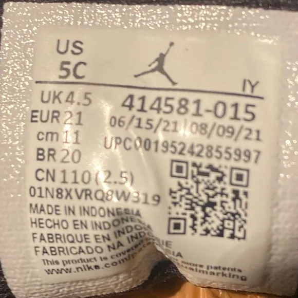 Air Jordan 13 Retro Court Purple size 5c toddlers shoes