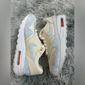 Air Max 1 Gs Pale Ivory/ Football Grey Size 5Y