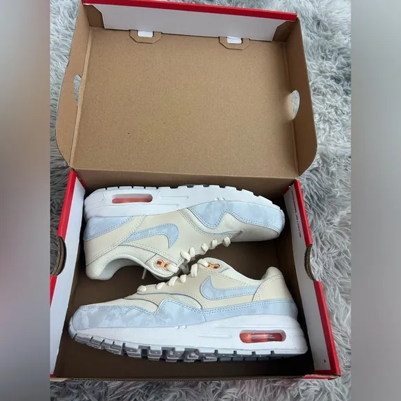 Air Max 1 Gs Pale Ivory/ Football Grey Size 5Y