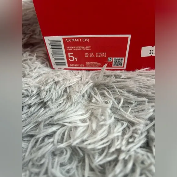 Air Max 1 Gs Pale Ivory/ Football Grey Size 5Y