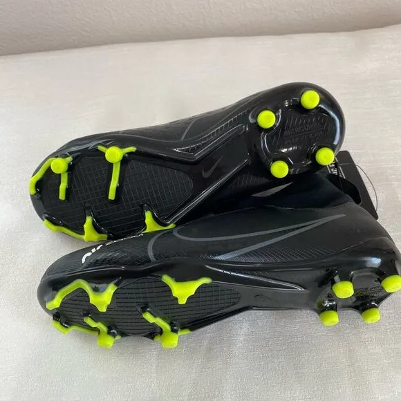 Air Zoom Mercurial Nike soccer shoes size 5Y black and neon green yellow