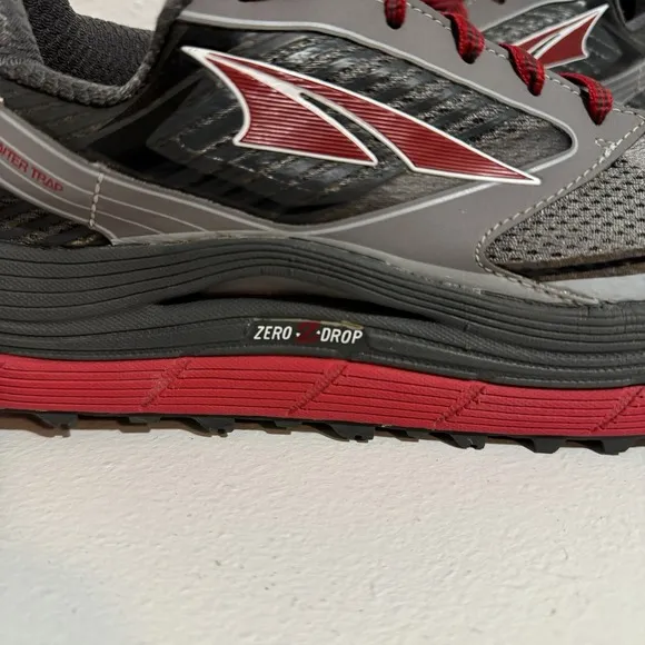 Altra Olympus 2.5 Shoes Men's US 9 Gray Red Vibram Zero Drop Gaiter Trap Trail