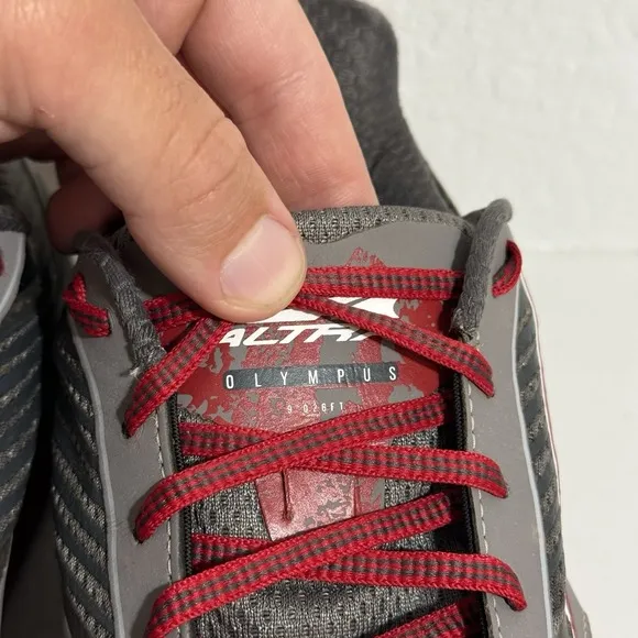 Altra Olympus 2.5 Shoes Men's US 9 Gray Red Vibram Zero Drop Gaiter Trap Trail