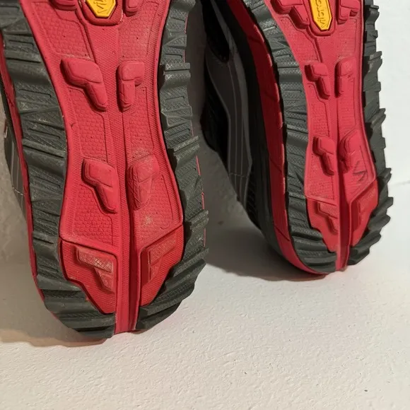 Altra Olympus 2.5 Shoes Men's US 9 Gray Red Vibram Zero Drop Gaiter Trap Trail
