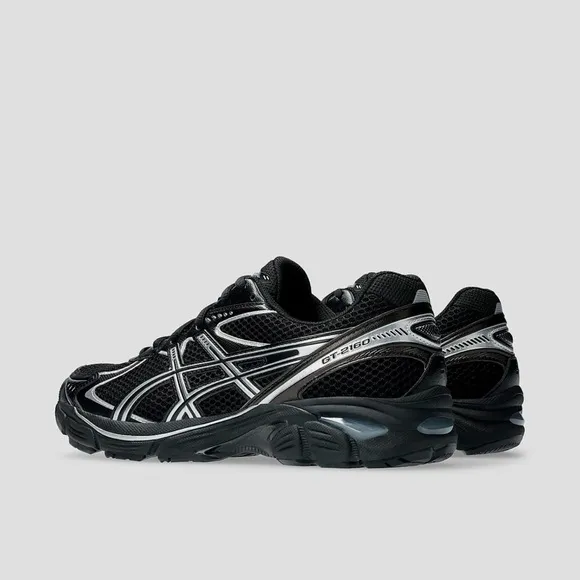 Asics Black Athletic Shoes with Dynamic Design and Cushioning