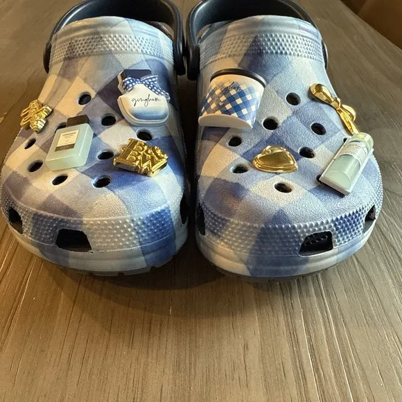 Bath and Body Works Blue Gingham x Crocs Gingham Scented Jibbitz Size M9 W11 NEW