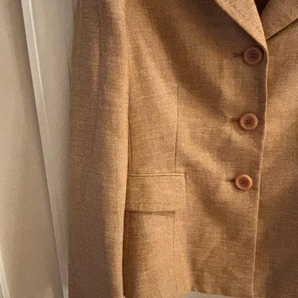 Beautiful 2PC Women's Tan LeSuit Skirt Set Size 6