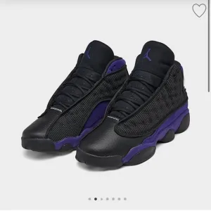 Big Kids Air Jordan Retro Basketball shoes size 3Y - black/white/court purple