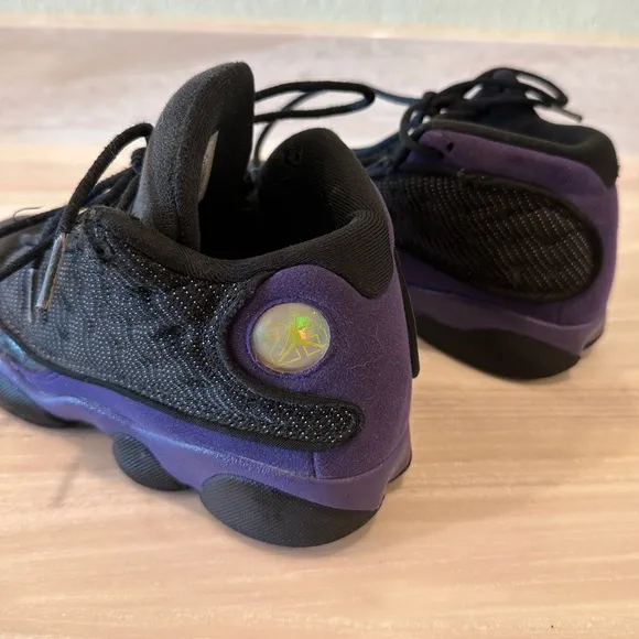Big Kids Air Jordan Retro Basketball shoes size 3Y - black/white/court purple