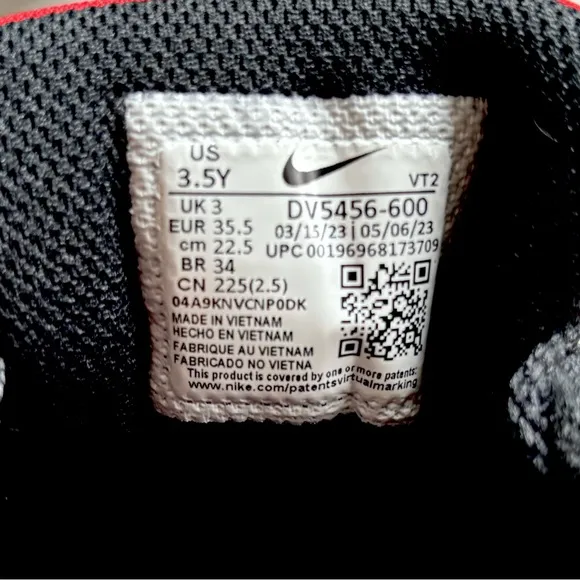 BIG KIDS NIKE COURT BOROUGH  RECRAFT SNEAKERS