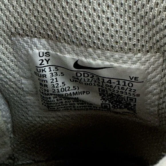 Big Kids Nike Dunk High Football Gray Athletic Sneakers‎ Shoes Size 2 Y GUC