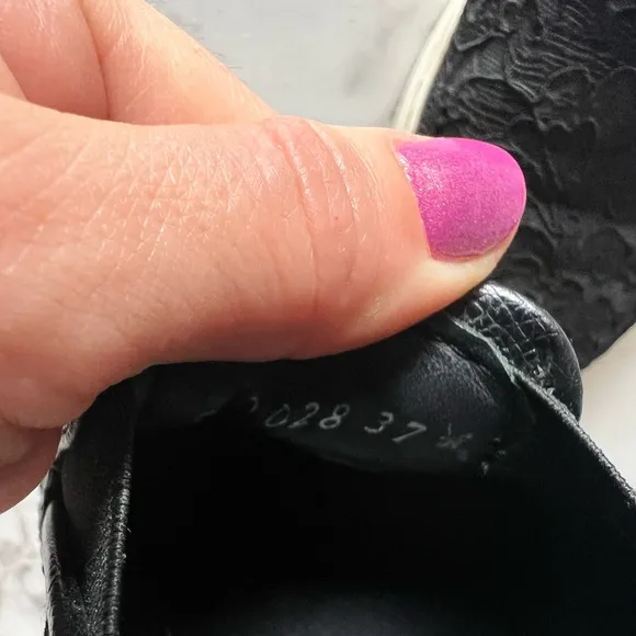 Black Lace Slip-On Dolce &amp; Gabbana Shoes