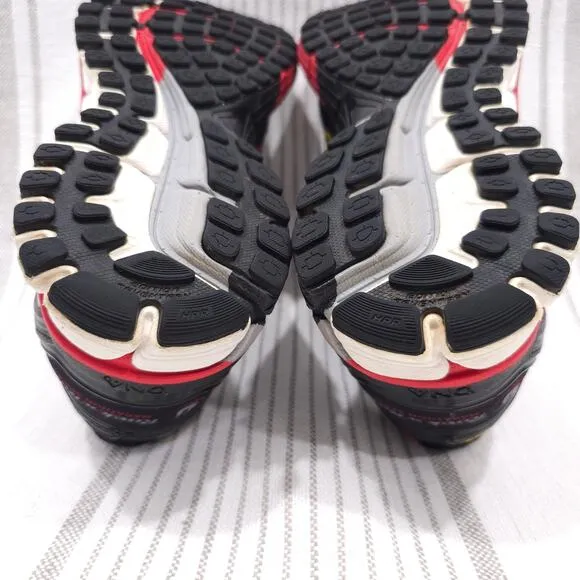 BROOKS Running Shoes Mens 9 Black Red Adrenaline GTS 17 Rock n Roll Marathon