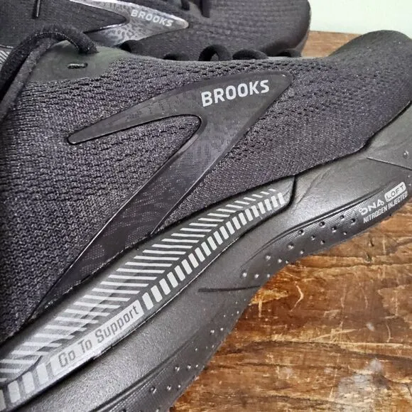 Brooks Womens Glycerin GTS 21 Size 11 Wide Black/ Ebony