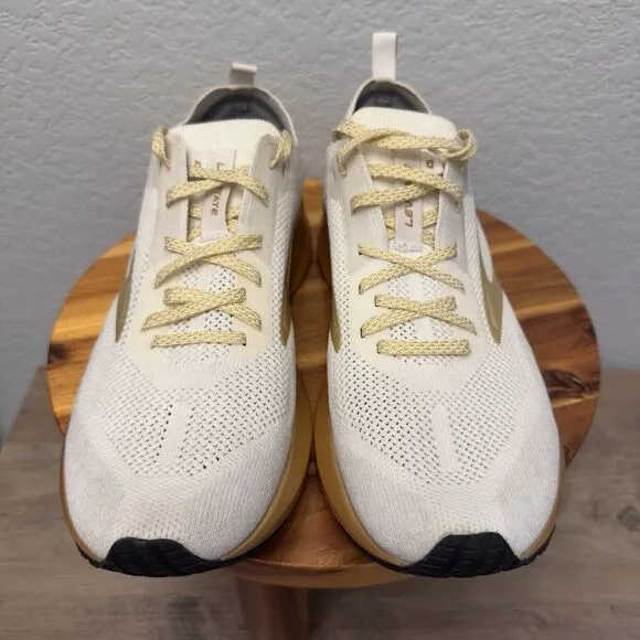 Brooks Women's Size 9 Levitate 4 White Gold Lace-Up Running Shoes Sneakers