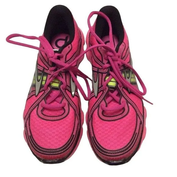 Brooks gym shoes pink