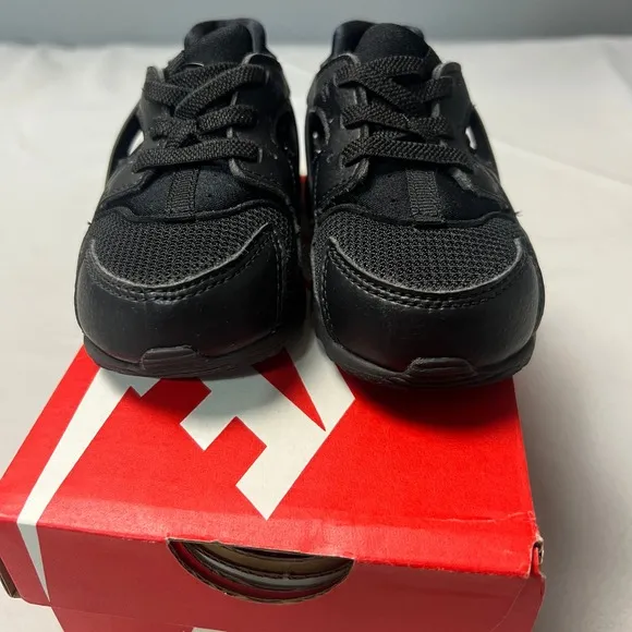 Bundle of 2 Nike Huarache Run (TD) Sneakers Toddler Shoes Black White Size 6C